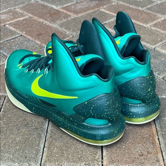 Nike KD5 ‘The Hulk’ basketball sneakers - Picture 5 of 11